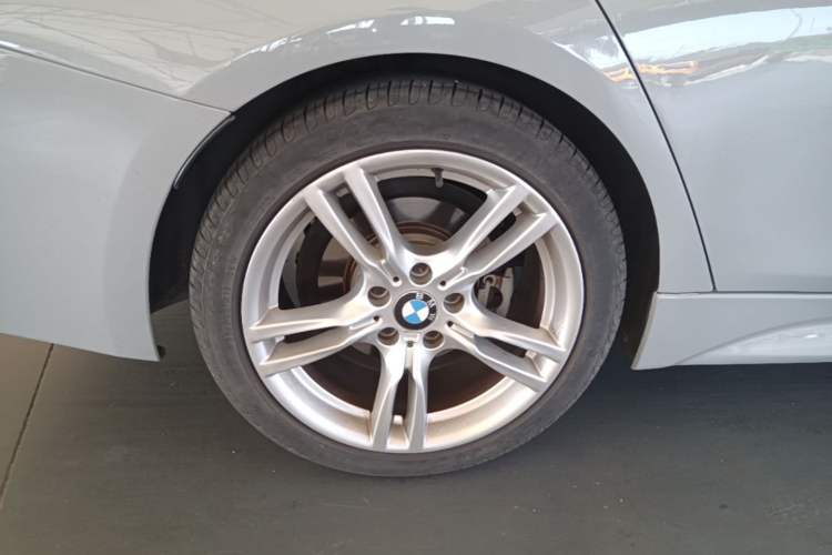 Used BMW 3 Series 2019 320Li M Sport Package Right Rear Wheel Hub