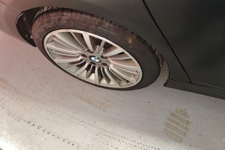 Used BMW 3 Series 2019 320Li Fashion Model Right Rear Wheel Hub