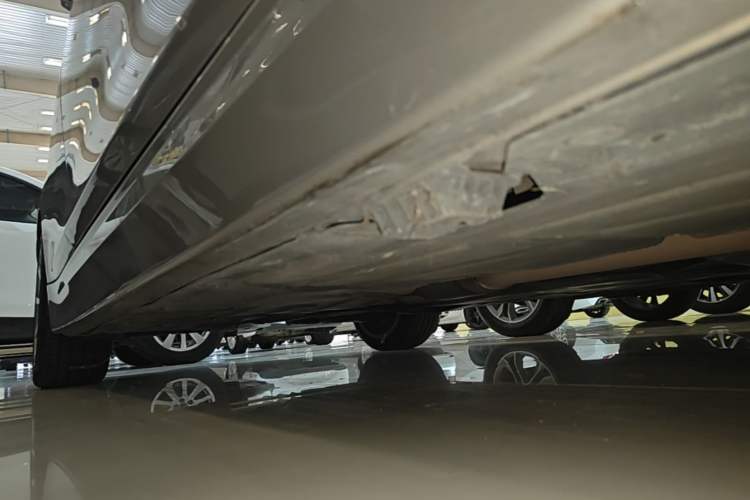 Used BMW 3 Series 2019 320Li Fashion Model Right Side Sill
