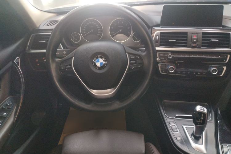 Used BMW 3 Series 2019 320Li Fashion Model Steering Wheel