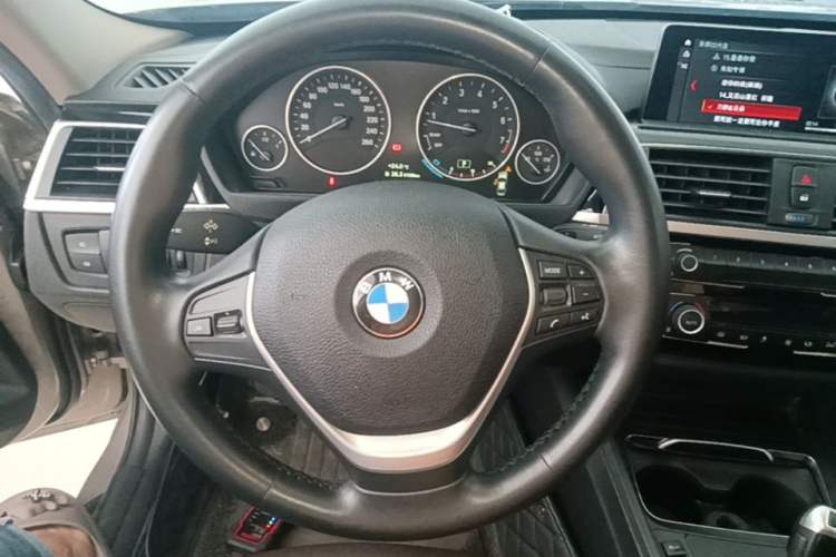 Used BMW 3 Series 2019 320Li Fashion Model Steering Wheel