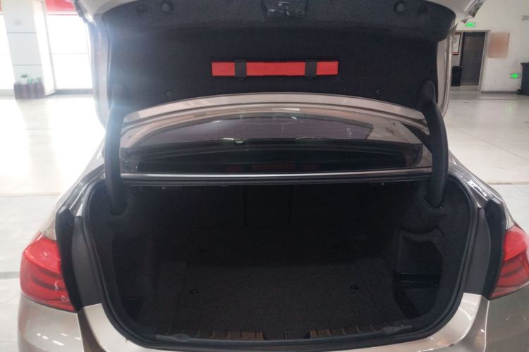 Used BMW 3 Series 2019 320Li Fashion Model Trunk