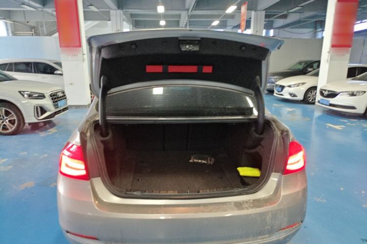 Used BMW 3 Series 2019 320Li Fashion Model Trunk