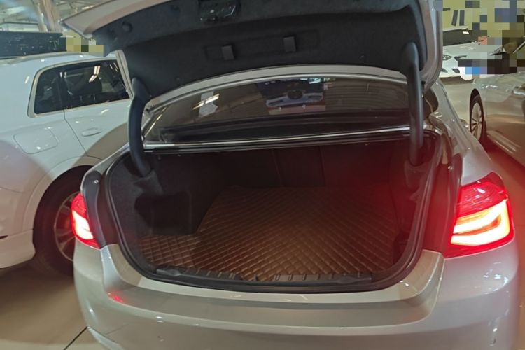 Used BMW 3 Series 2019 320Li Fashion Model Trunk
