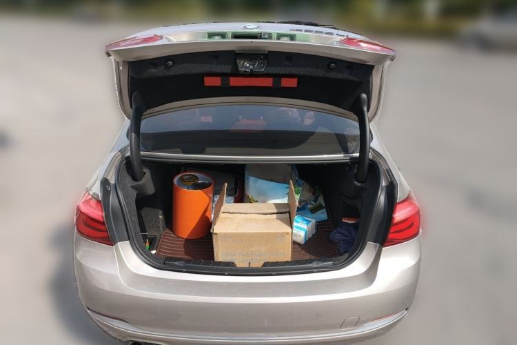 Used BMW 3 Series 2019 320Li Fashion Model Trunk