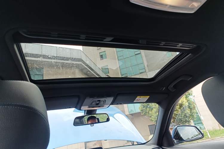 Used BMW 3 Series 2019 320i M Sport Package Headliner