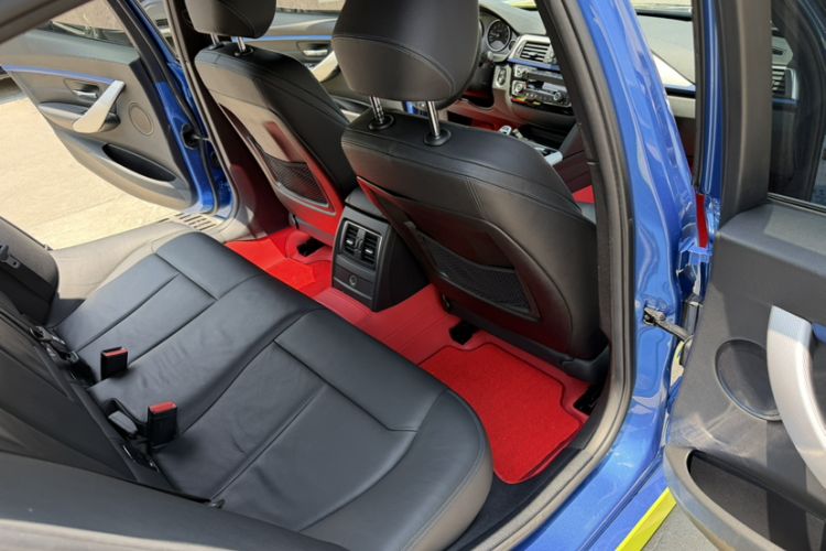 Used BMW 3 Series 2019 320i M Sport Package Interior 9