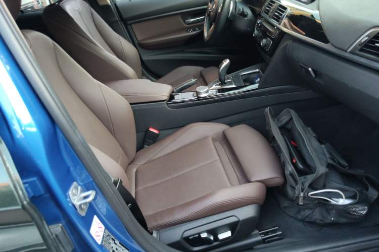 Used BMW 3 Series 2019 320Li M Sport Package Right Front Seat