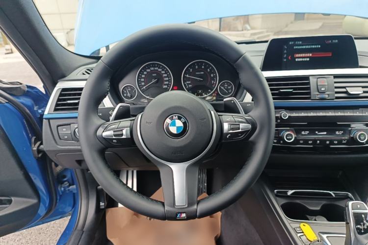 Used BMW 3 Series 2019 320i M Sport Package Steering Wheel