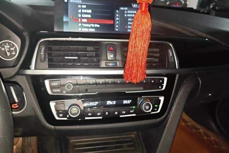 Used BMW 3 Series 2019 320Li Fashion Model Audio And AC Panel