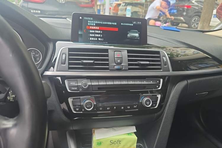 Used BMW 3 Series 2019 320Li Fashion Model Audio And AC Panel