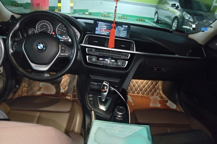Used BMW 3 Series 2019 320Li Fashion Model Center Console