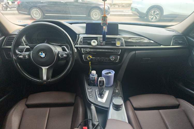Used BMW 3 Series 2019 320Li M Sport Night Edition Center Console