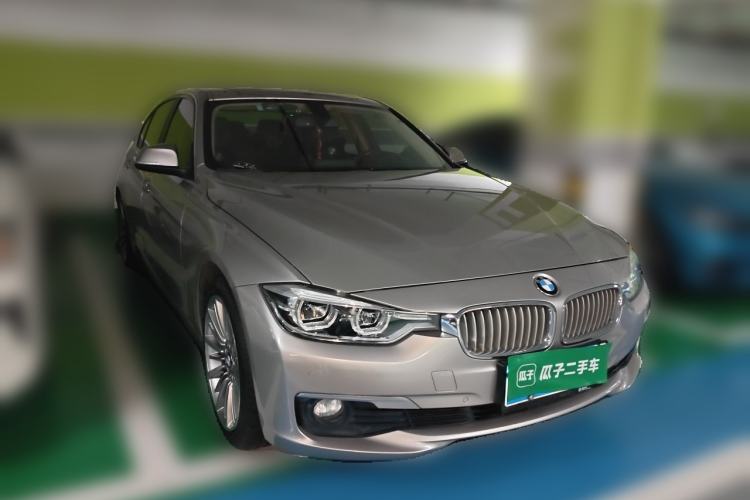 Used BMW 3 Series 2019 320Li Fashion Model Front Right 45 Deg
