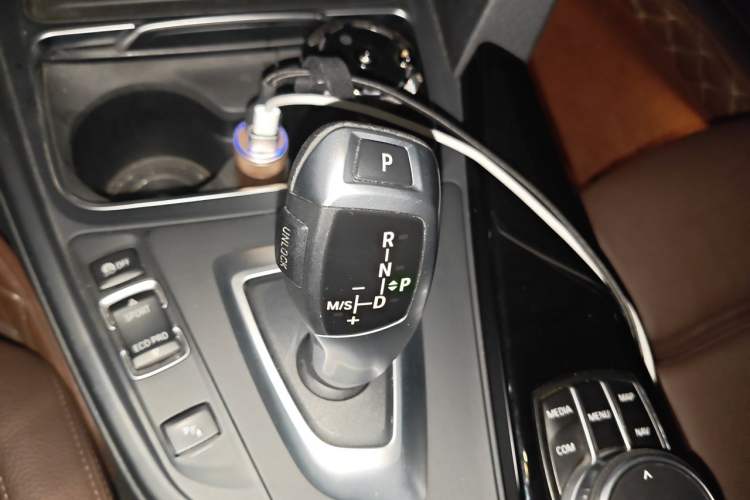Used BMW 3 Series 2019 320Li Fashion Model Gear Lever