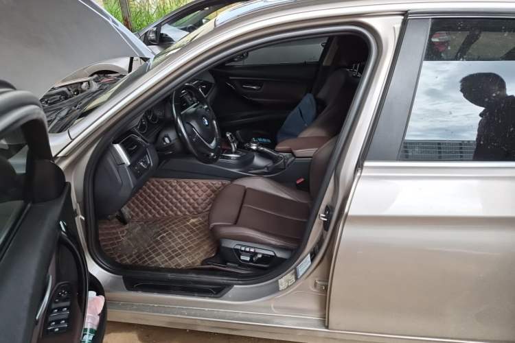 Used BMW 3 Series 2019 320Li Fashion Model Left Front Seat