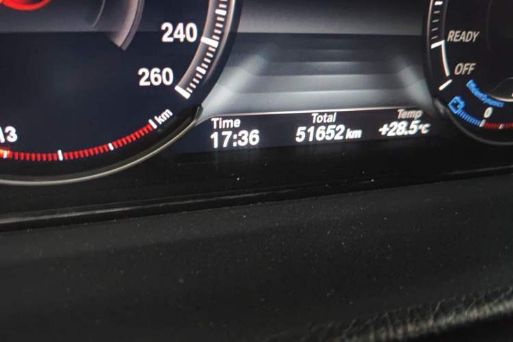 Used BMW 3 Series 2019 320Li M Sport Package Odometer Close Up