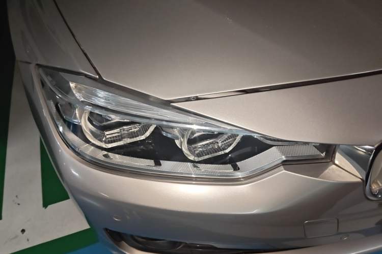 Used BMW 3 Series 2019 320Li Fashion Model Right Front Headlight