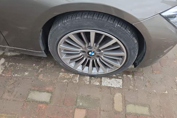 Used BMW 3 Series 2019 320Li Fashion Model Right Front Wheel Hub