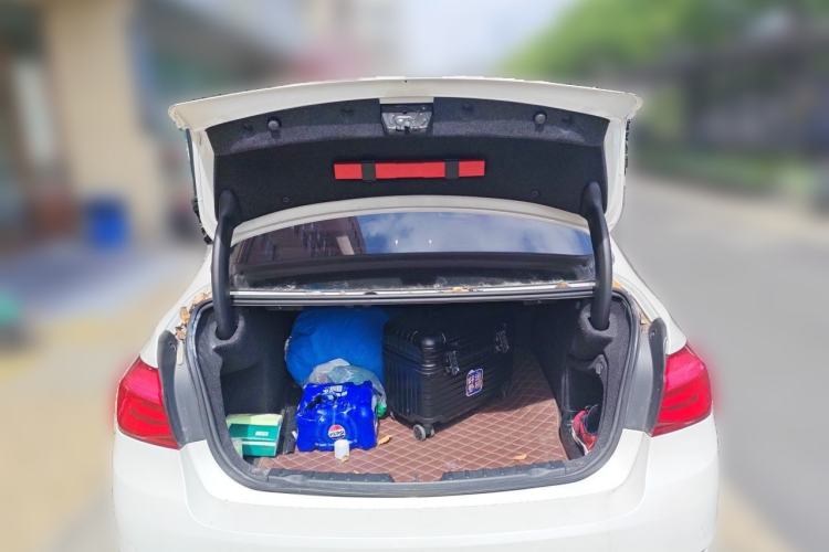 Used BMW 3 Series 2019 320Li Fashion Model Trunk