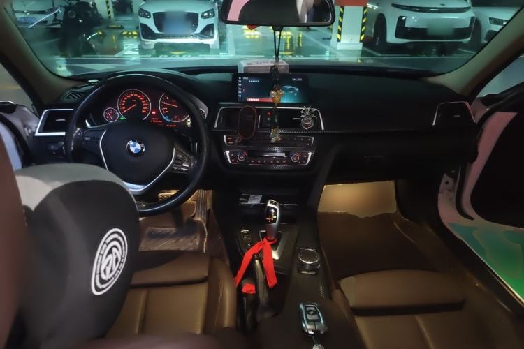 Used BMW 3 Series 2019 320Li xDrive Fashion Model Center Console