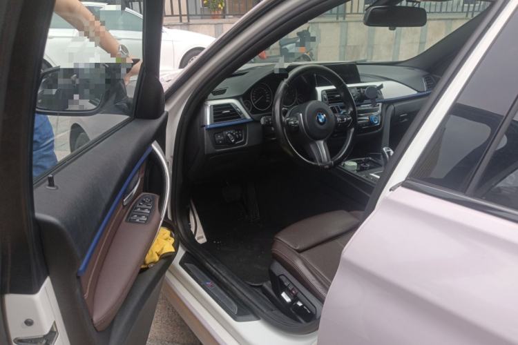 Used BMW 3 Series 2019 320i M Sport Package Driver Seat