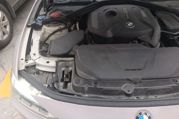 Used BMW 3 Series 2019 320i M Sport Package Engine Bay Right