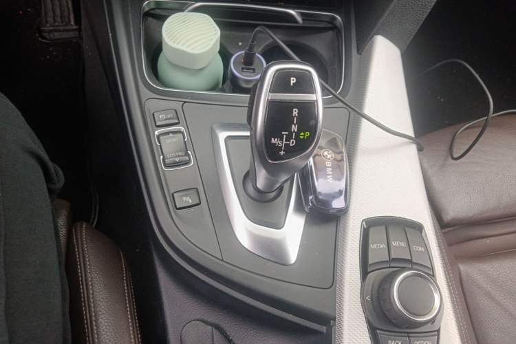 Used BMW 3 Series 2019 320i M Sport Package Gear Lever