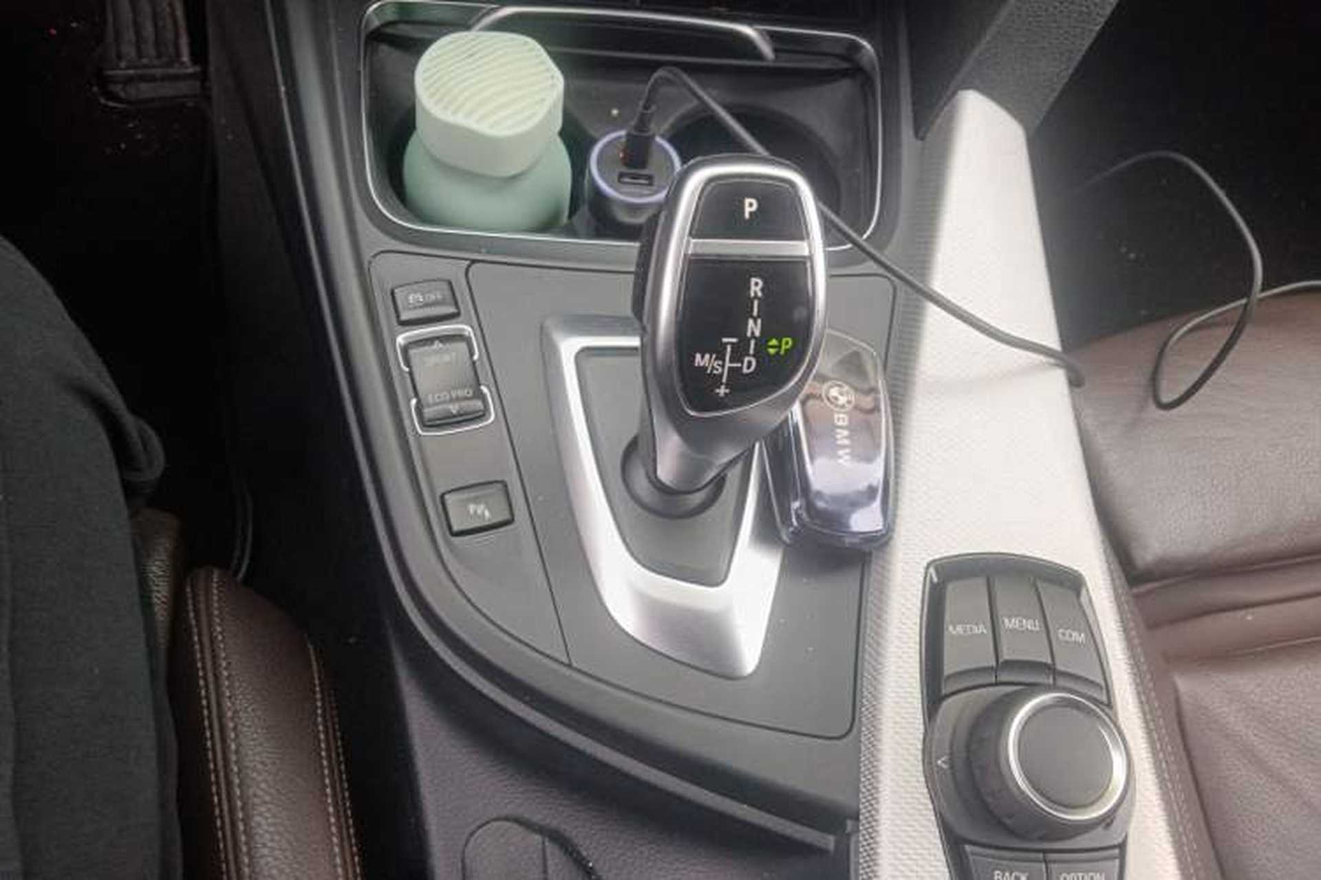 Used BMW 3 Series 2019 320i M Sport Package Gear Lever