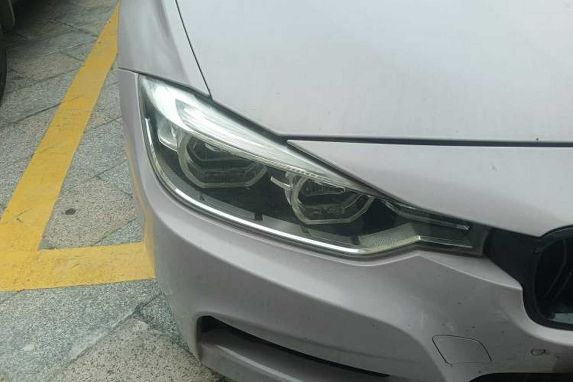 Used BMW 3 Series 2019 320i M Sport Package Right Front Headlight