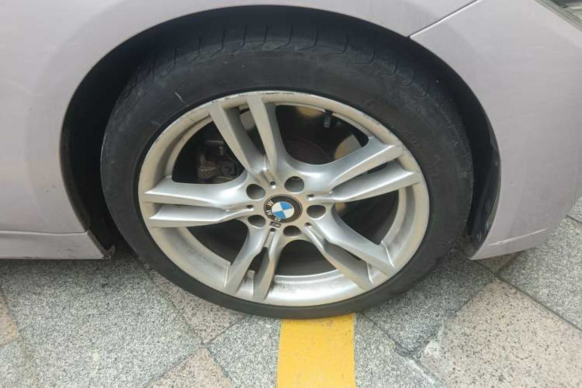 Used BMW 3 Series 2019 320i M Sport Package Right Front Wheel Hub