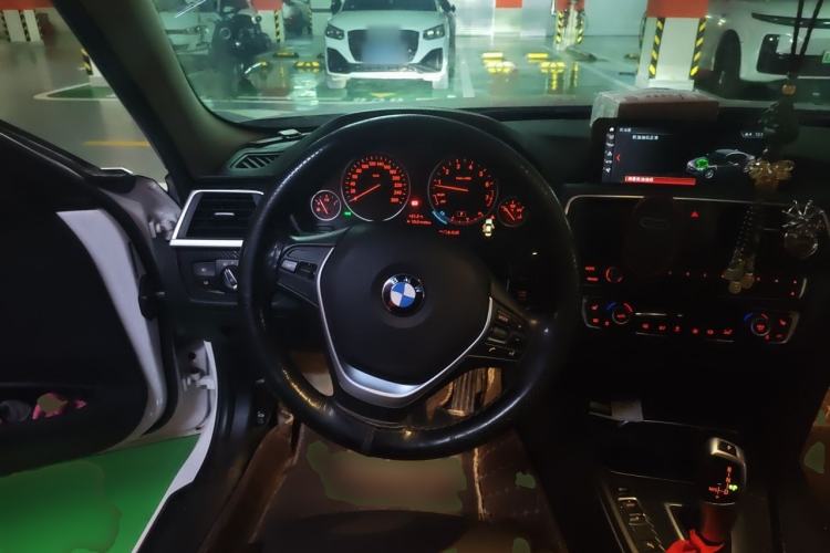 Used BMW 3 Series 2019 320Li xDrive Fashion Model Steering Wheel