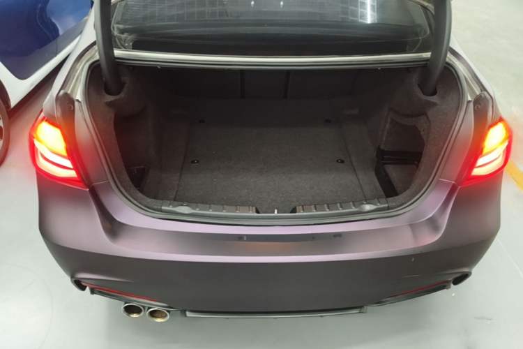 Used BMW 3 Series 2019 320Li Fashion Model Trunk