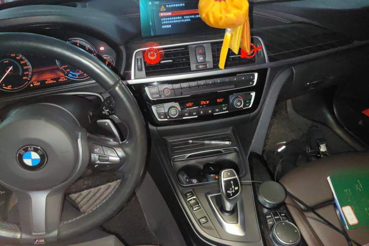 Used BMW 3 Series 2019 320Li M Sport Night Edition Audio And AC Panel