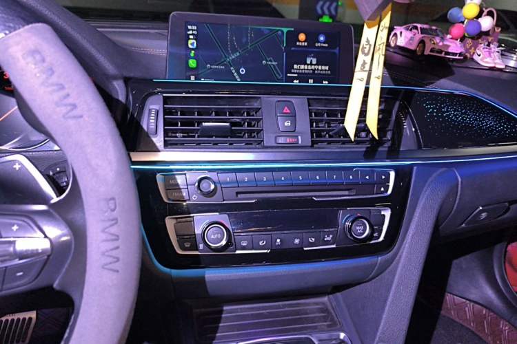Used BMW 3 Series 2019 320i M Sport Night Edition Audio And AC Panel