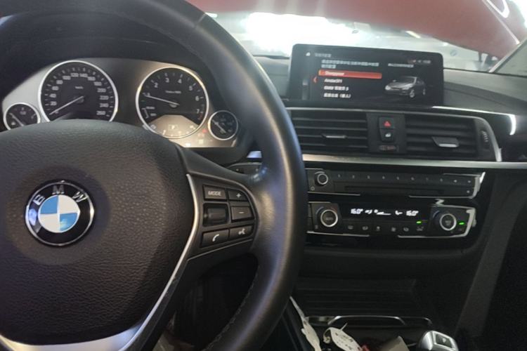 Used BMW 3 Series 2019 320Li Fashion Model Center Console