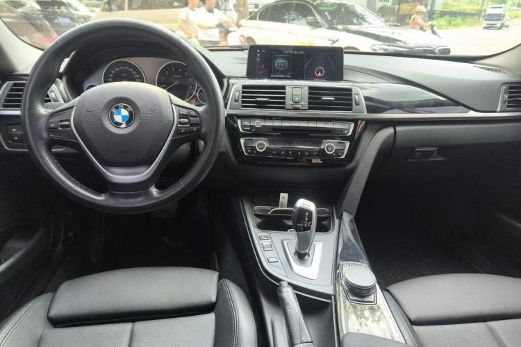 Used BMW 3 Series 2019 320Li Fashion Model Center Console