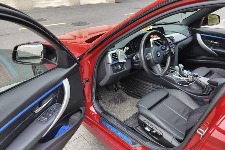 Used BMW 3 Series 2019 320i M Sport Package Driver Seat