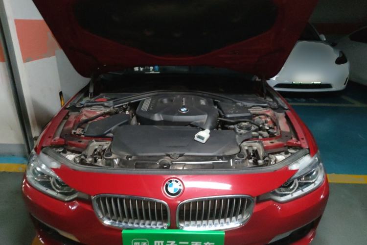 Used BMW 3 Series 2019 320Li Fashion Model Engine Bay