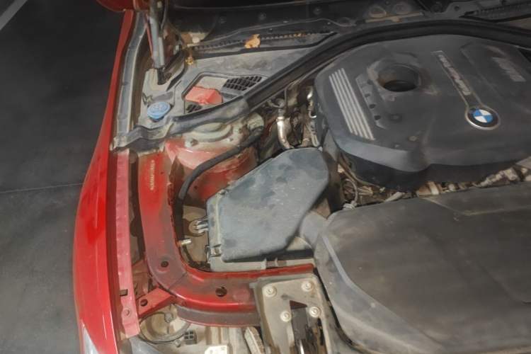 Used BMW 3 Series 2019 320i M Sport Night Edition Engine Bay Right