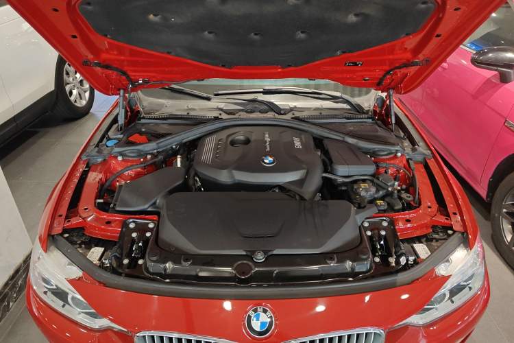 Used BMW 3 Series 2019 320Li Fashion Model Engine Bay