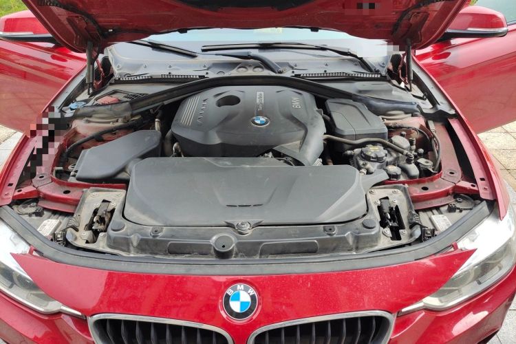 Used BMW 3 Series 2019 320i M Sport Package Engine Bay