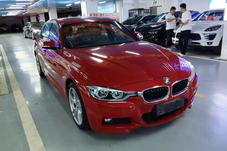 Used BMW 3 Series 2019 320i M Sport Package Front Right 45 Deg