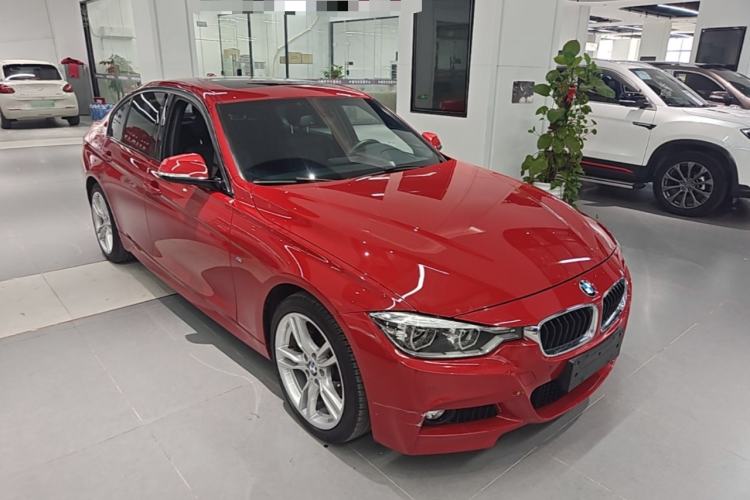 Used BMW 3 Series 2019 320i M Sport Package Front Right 45 Deg