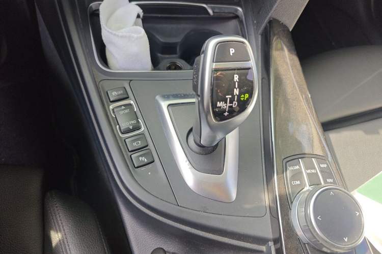 Used BMW 3 Series 2019 320Li M Sport Night Edition Gear Lever