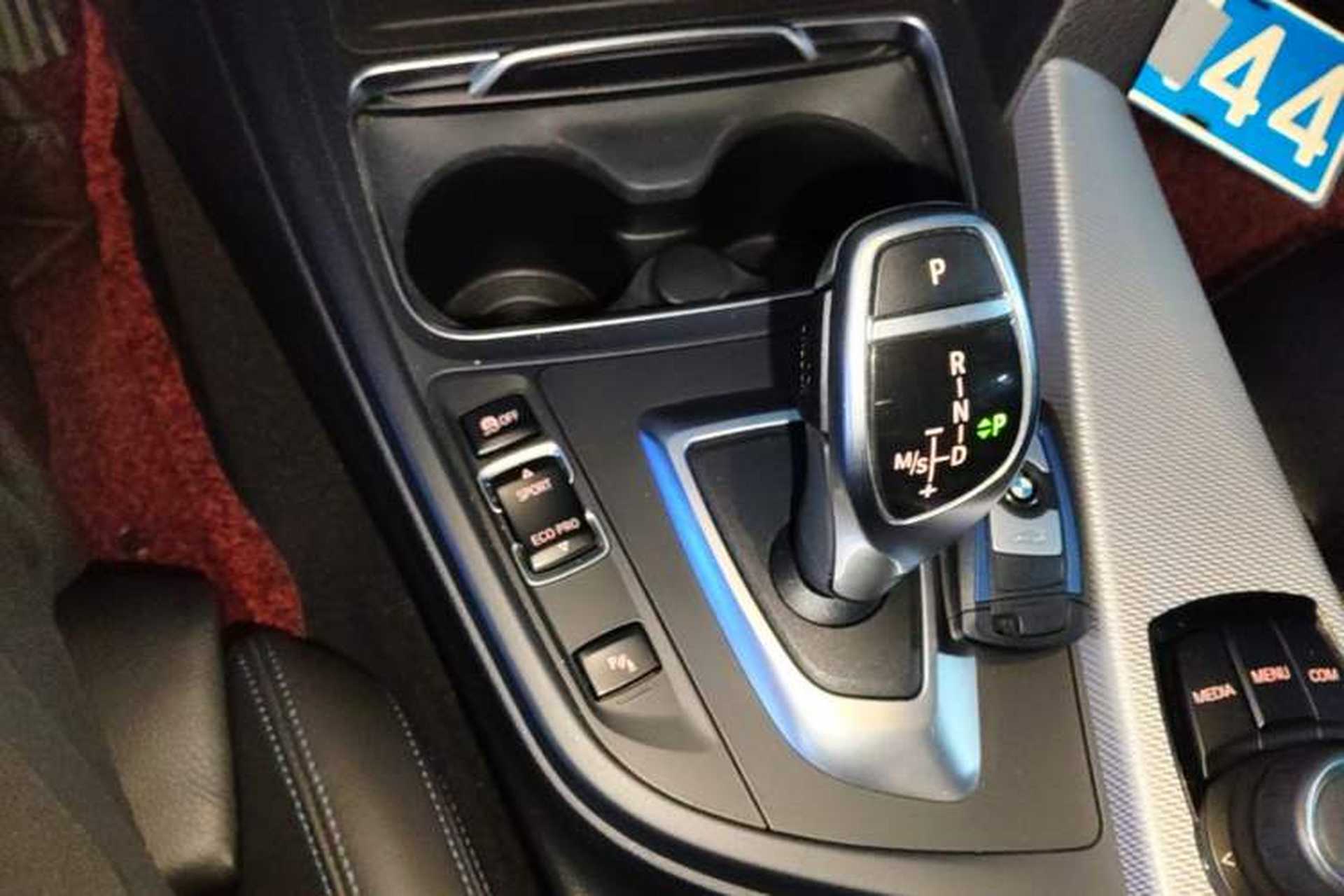 Used BMW 3 Series 2019 320i M Sport Package Gear Lever
