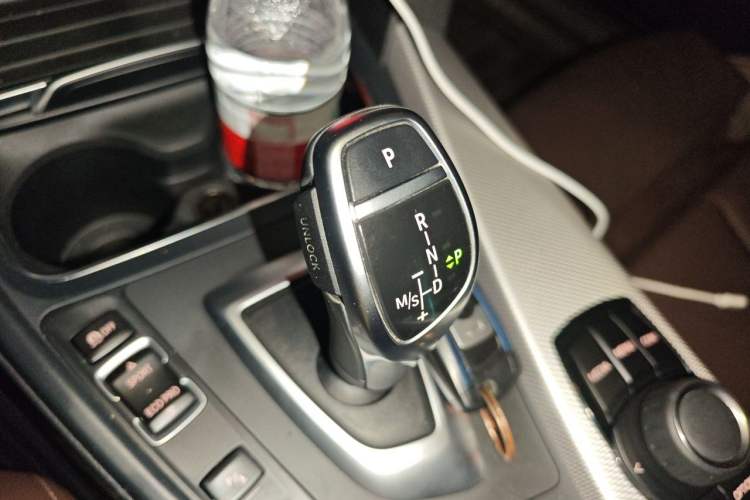 Used BMW 3 Series 2019 320i M Sport Package Gear Lever