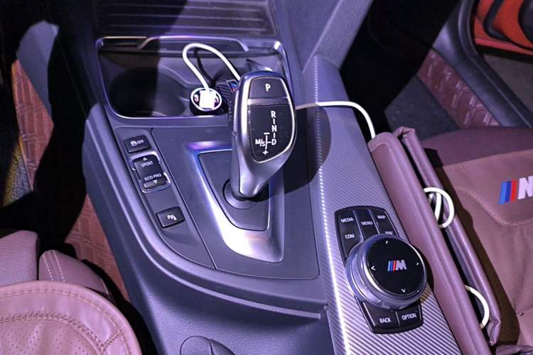 Used BMW 3 Series 2019 320i M Sport Night Edition Gear Lever