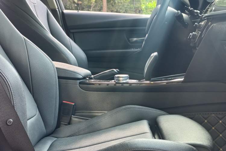 Used BMW 3 Series 2019 320Li Fashion Model Interior 12