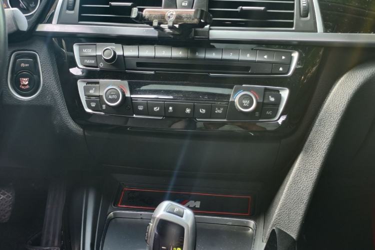 Used BMW 3 Series 2019 320Li Fashion Model Interior 4